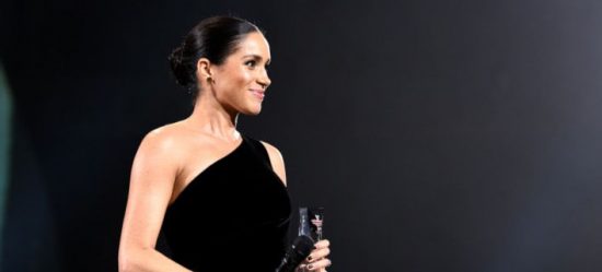 Η συγκλονιστική εμφάνιση της Meghan Markle στα British Fashion Awards 2018