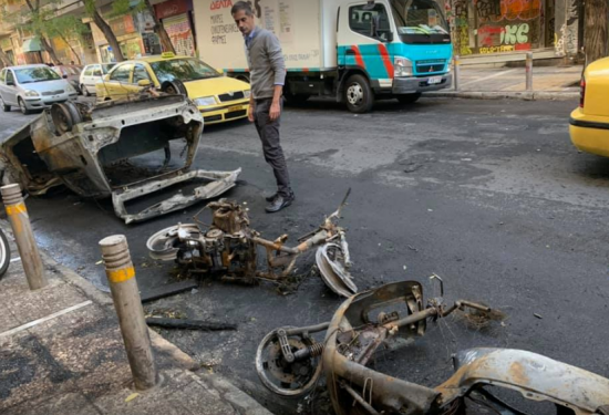 Στα Εξάρχεια ο Κώστας Μπακογιάννης: «Αυτή η εικόνα πρέπει να αλλάξει»