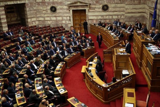 Υπερψηφίστηκε ο προϋπολογισμός με 154 ψήφους- Διαφοροποιήθηκε ο Κοτζιάς, «ναι» ψήφισε ο Σαρίδης