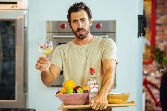 Γιάννης Αποστολάκης: Ο MasterChef γιος του νέου υπουργού Εθνικής Άμυνας (video)