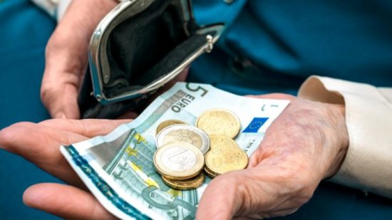 Σύνταξη από 400 έως 700 ευρώ για 1 στους 4 συνταξιούχους