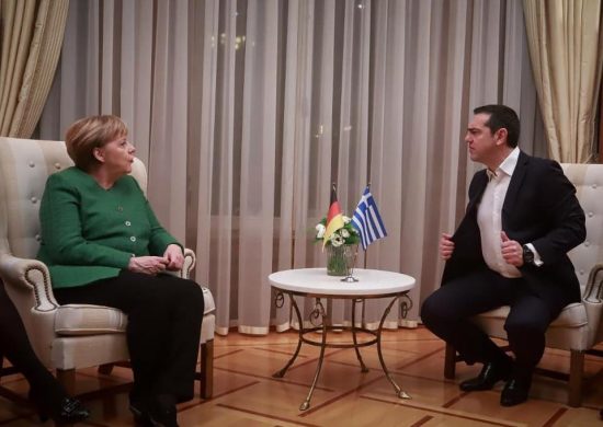 To Τwitter «γλεντάει» την συνάντηση Μέρκελ-Τσίπρα