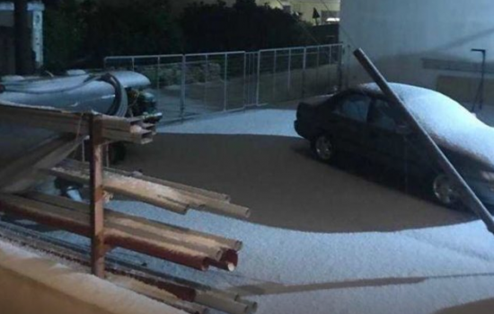 Ακραία καιρικά φαινόμενα: Χαλαζοθύελλα στo Ηράκλειο – Κλειστά σχολεία