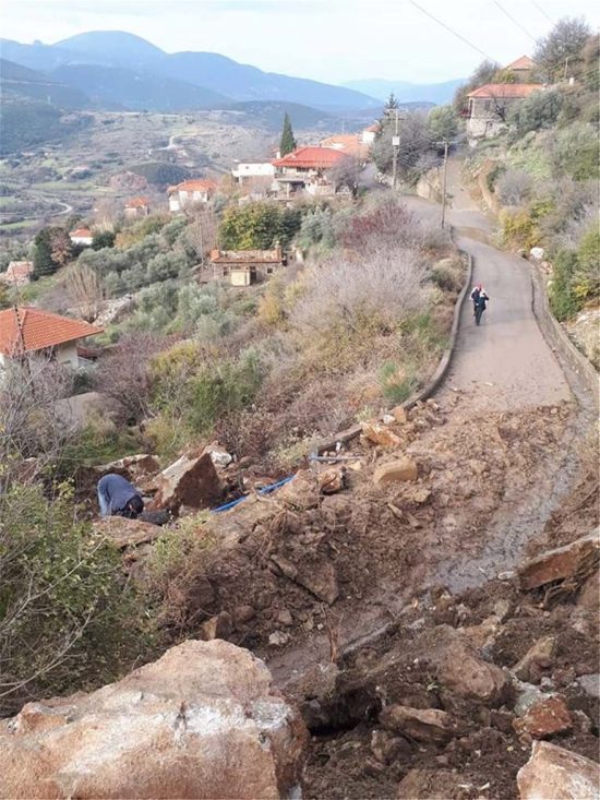 Σε επαγρύπνηση οι Αρχές στην Ανδρίτσαινα λόγω κατολισθήσεων – Εκκενώθηκαν σπίτια