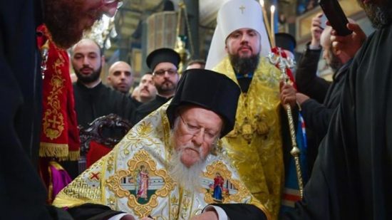Τον Τόμο Αυτοκεφαλίας απένειμε στην Εκκλησία της Ουκρανίας ο Βαρθολομαίος