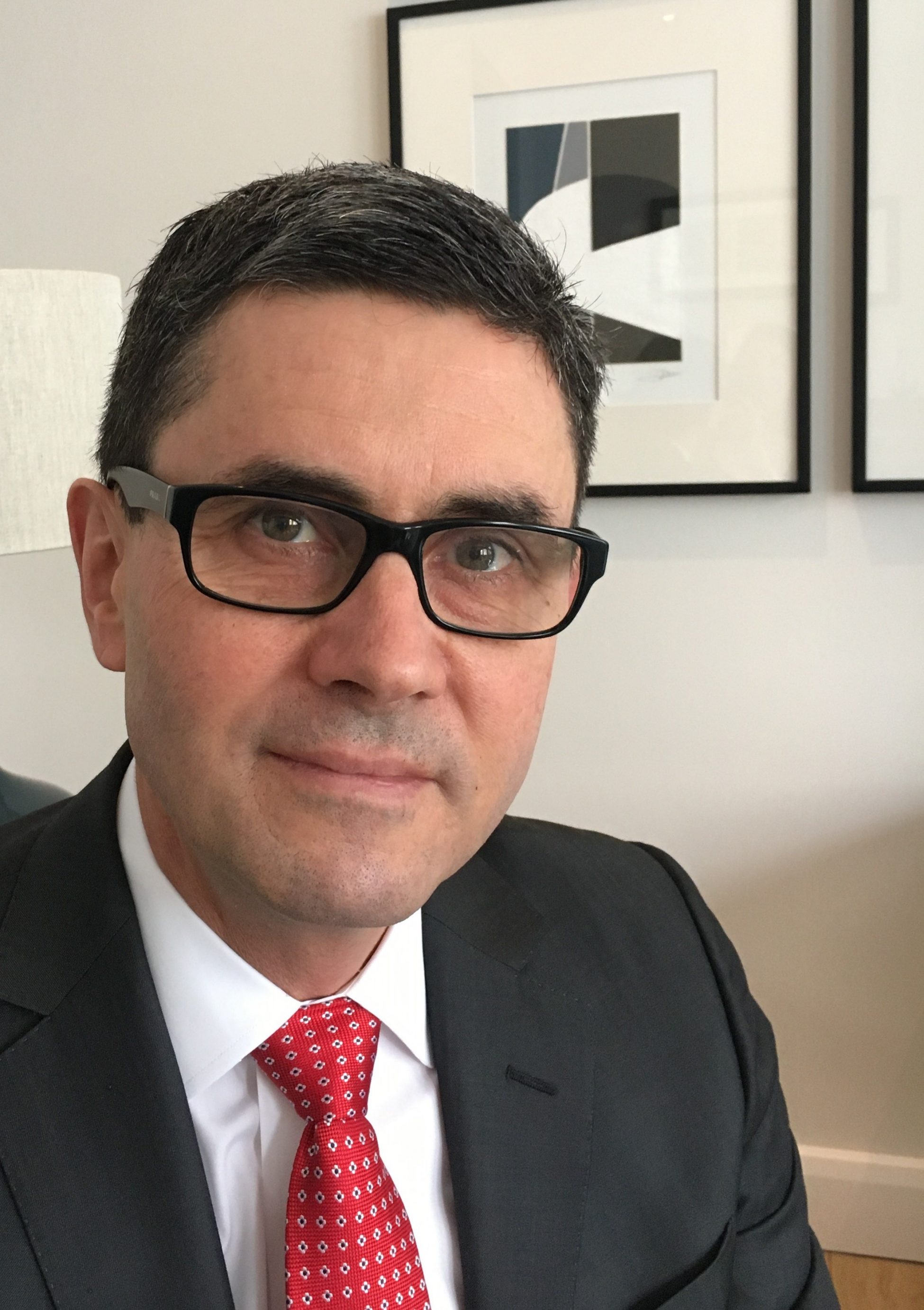 Δραματική βουτιά κερδών και εσόδων για την HSBC – “Τριγμοί” και στην Ελλάδα