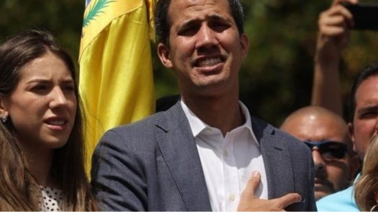 Το Ευρωκοινοβούλιο αναγνώρισε τον Γκουαϊδό ως προσωρινό πρόεδρο της Βενεζουέλας