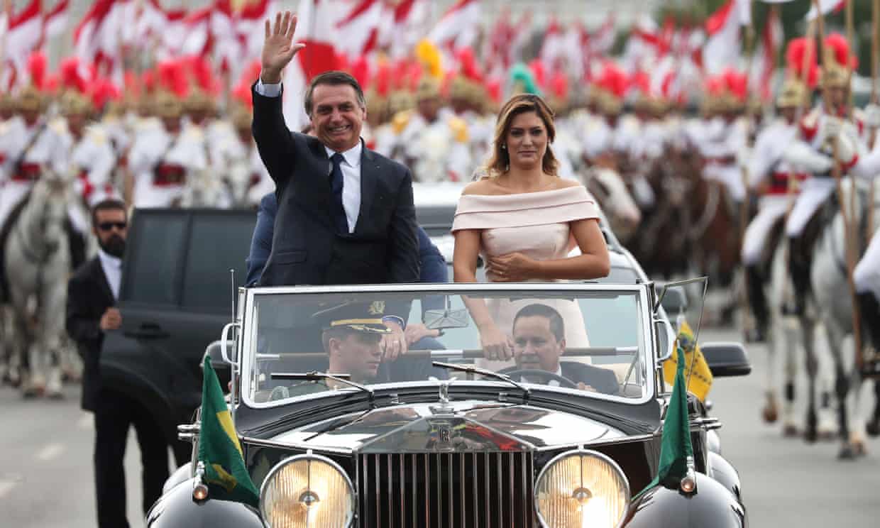 Ο Ζαΐχ Μπολσονάρου, πρώην πρόεδρος της Βραζιλίας και η συζυγός του Μισέλ