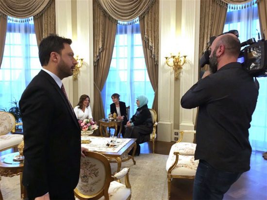 Μπουζούκι, λαχανοντολμάδες και κεμπάπ στο δείπνο Τσίπρα – Ερντογάν (pic)