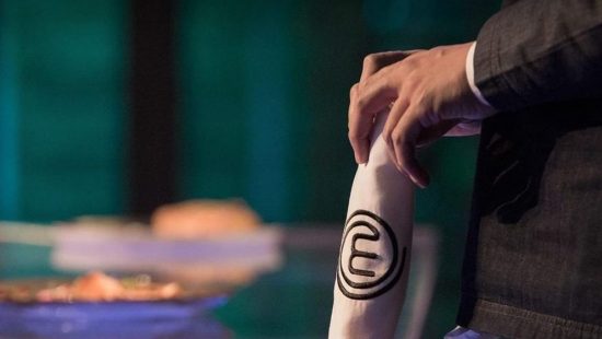 MasterChef: Αγωνία για μια ποδιά στο σημερινό επεισόδιο (video)