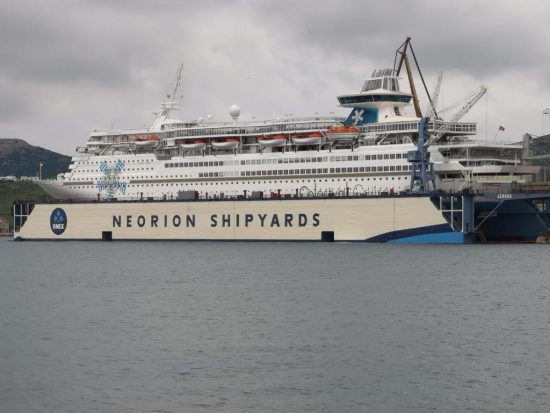 Κρουαζιερόπλοιο της Celestyal έκανε «ποδαρικό» στο Νεώριο Σύρου