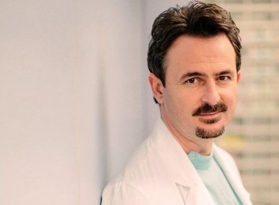Πρωτοποριακή επέμβαση κοιλιοκήλης στο Metropolitan Hospital