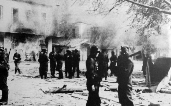 Η Γερμανία χρωστάει 190 δισ. ευρώ στην Ελλάδα αναφέρει Γερμανός ιστορικός