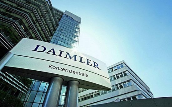 Daimler: Αυστηροποιεί τους στόχους για τις εκπομπές διοξειδίου του άνθρακα στα αυτοκίνητά της