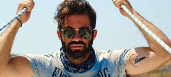 Με ποια σέξι τραγουδίστρια είναι ζευγάρι ο ανιψιός του Γιώργου Παπανδρέου, γιος της Σοφίας Κατσανέβα (pics)