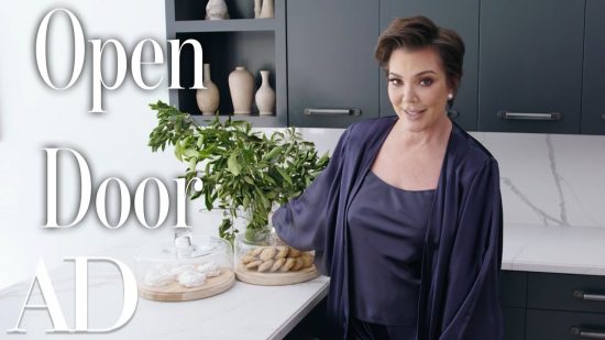 Αυτή είναι η πολυτελέστατη έπαυλη της Kris Jenner στην κλειστή κοινότητα του Hidden Hills