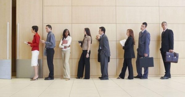 Πόσοι εργοδότες θα προσλάβουν νέους εργαζόμενους – Ποιες εταιρείες ζητούν προσωπικό