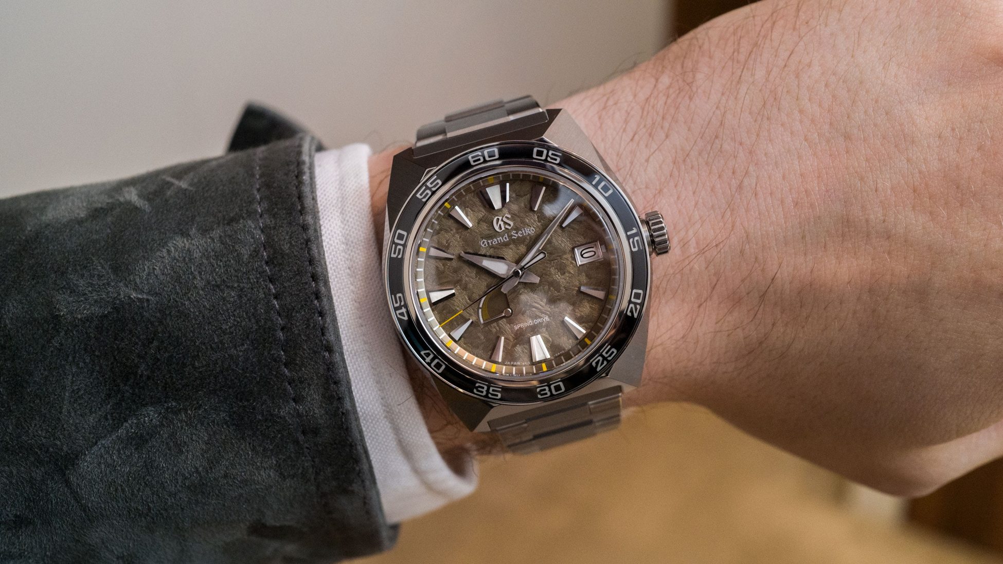 Γνωριμία με το ξεχωριστό Grand Seiko SBGA403 Spring Drive 20th Anniversary Limited Edition