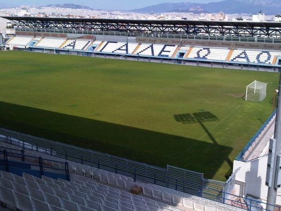 Υπό έλεγχο η φωτιά που ξέσπασε στο γήπεδο του Αιγάλεω