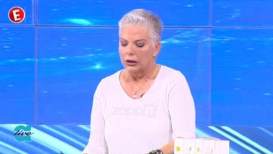 Σοκαρισμένη η Νανά Παλαιτσάκη, έμαθε «στον αέρα» την απώλεια του πρώην συζύγου της Κώστα Σγόντζου (video)
