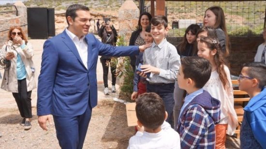 Οι ευχές του Αλέξη Τσίπρα για το Πάσχα από το ανατολικότερο σημείο της Κρήτης