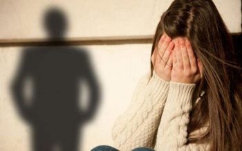 Σοκ στην Ηλεία: 16χρονη θύμα βιασμού επί τρία χρόνια από τον θείο και τον αδελφό της
