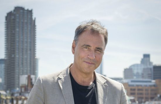 Στην Ελλάδα για τα Βραβεία Βιβλίου Public 2019 ο Anthony Horowitz