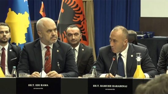 Κόσοβο: Ενοχλημένοι με την κυβέρνηση Ράμα, απειλούν με δασμούς την Αλβανία