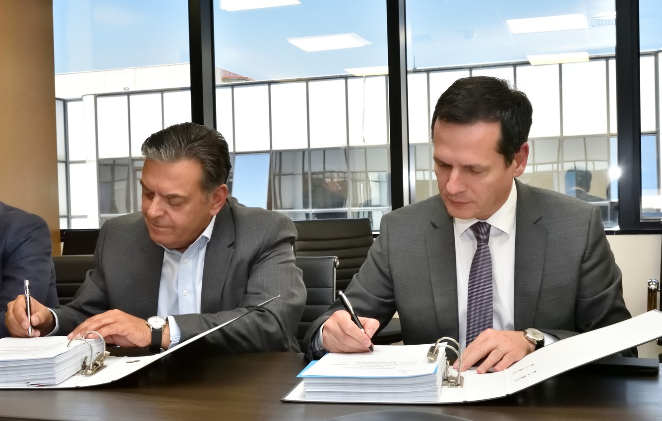 ΑΔΜΗΕ: Έπεσαν οι υπογραφές με την ΑΤΕΡΜΩΝ- ΙΝΤΡΑΚΑΤ για τον «Ανατολικό Διάδρομο»