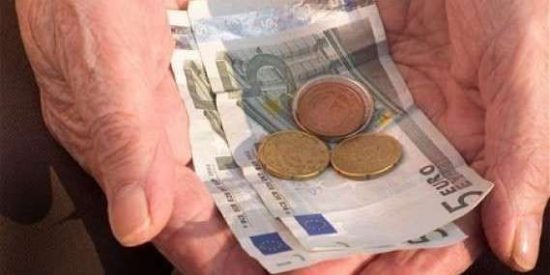 ΙΟΒΕ: Στο 65% αυξήθηκε το ποσοστό των Ελλήνων που μόλις τα βγάζει πέρα