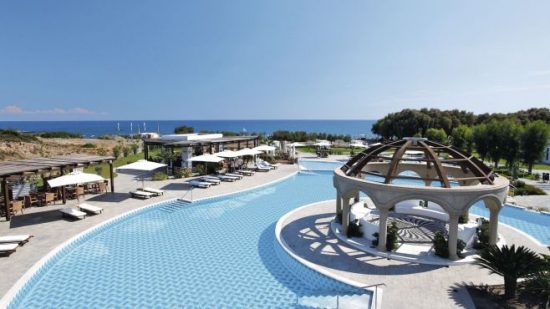 «Lindian Village»: Ένα ξενοδοχειακό συγκρότημα παραδοσιακής αισθητικής και αρχιτεκτονικής στη Ρόδο (14 pics)