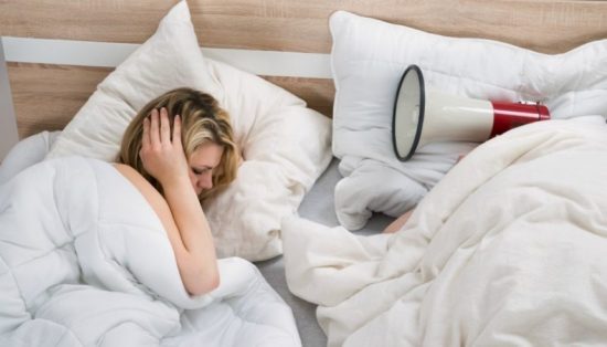 Ροχαλίζεις πολύ; Πρέπει να το κοιτάξεις