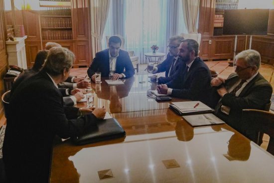 Σύσκεψη υπό τον πρωθυπουργό για την «επιστροφή» του Ερρίκος Ντυνάν στο Δημόσιο