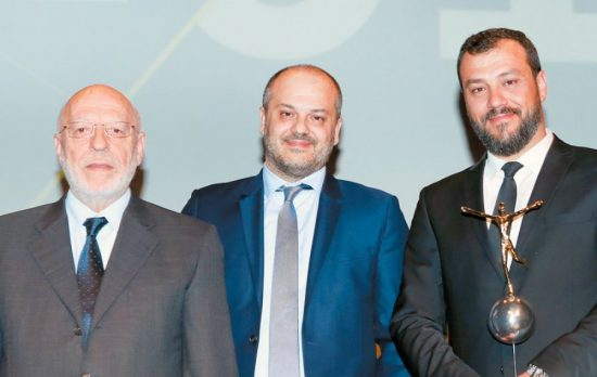 «Σπάει τα κοντέρ» η Cosmos Aluminium