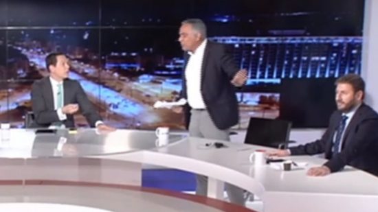 Άναψαν τα αίματα στον αέρα εκπομπής: Γιατί αποχώρησε έξαλλος ο Πάνος Σκουρλέτης (video)