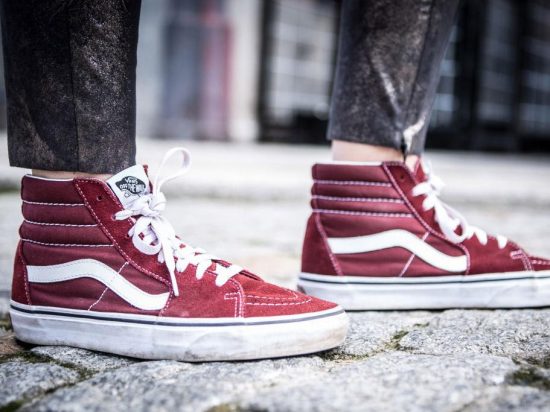 Πώς κατασκευάζονται τα παπούτσια Vans;
