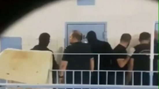 Φυλακές Κορυδαλλού: Κρατούμενοι βιντεοσκόπησαν επιχείρηση αστυνομικών σε κελιά (video)