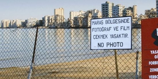 Τραβάνε το σκοινί οι Τούρκοι: Απειλούν να εποικίσουν τα Βαρώσια στην Αμμόχωστο