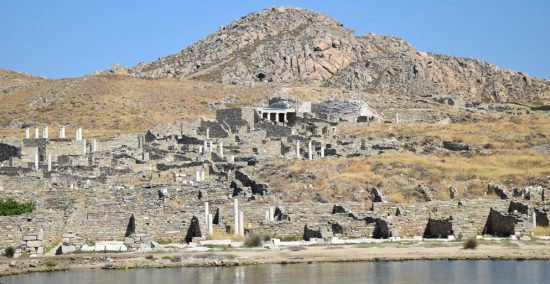 Η κλιματική αλλαγή «εξαφανίζει» τα μνημεία της Δήλου