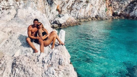 Ευρυδίκη Βαλαβάνη – Κωνσταντίνος Βασάλος: Οι ερωτικές στιγμές του ζευγαριού στη Σκόπελο (pics)
