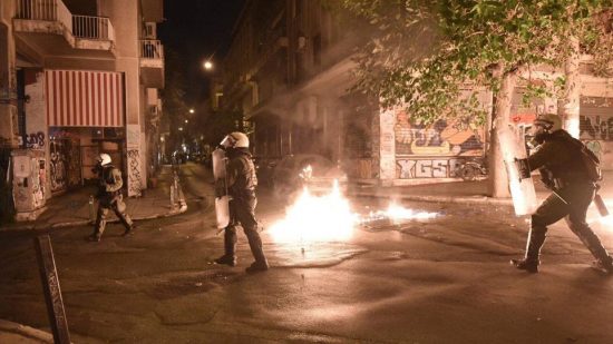 Αυστηροποίηση των ποινών για εμπρηστές, μπαχαλάκηδες και πολυ-ισοβίτες ετοιμάζει η Κυβέρνηση