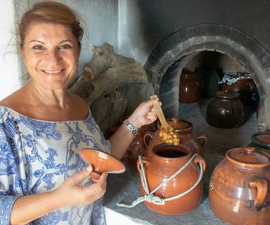Παραδοσιακή λαχταριστή σιφνέικη ρεβυθάδα