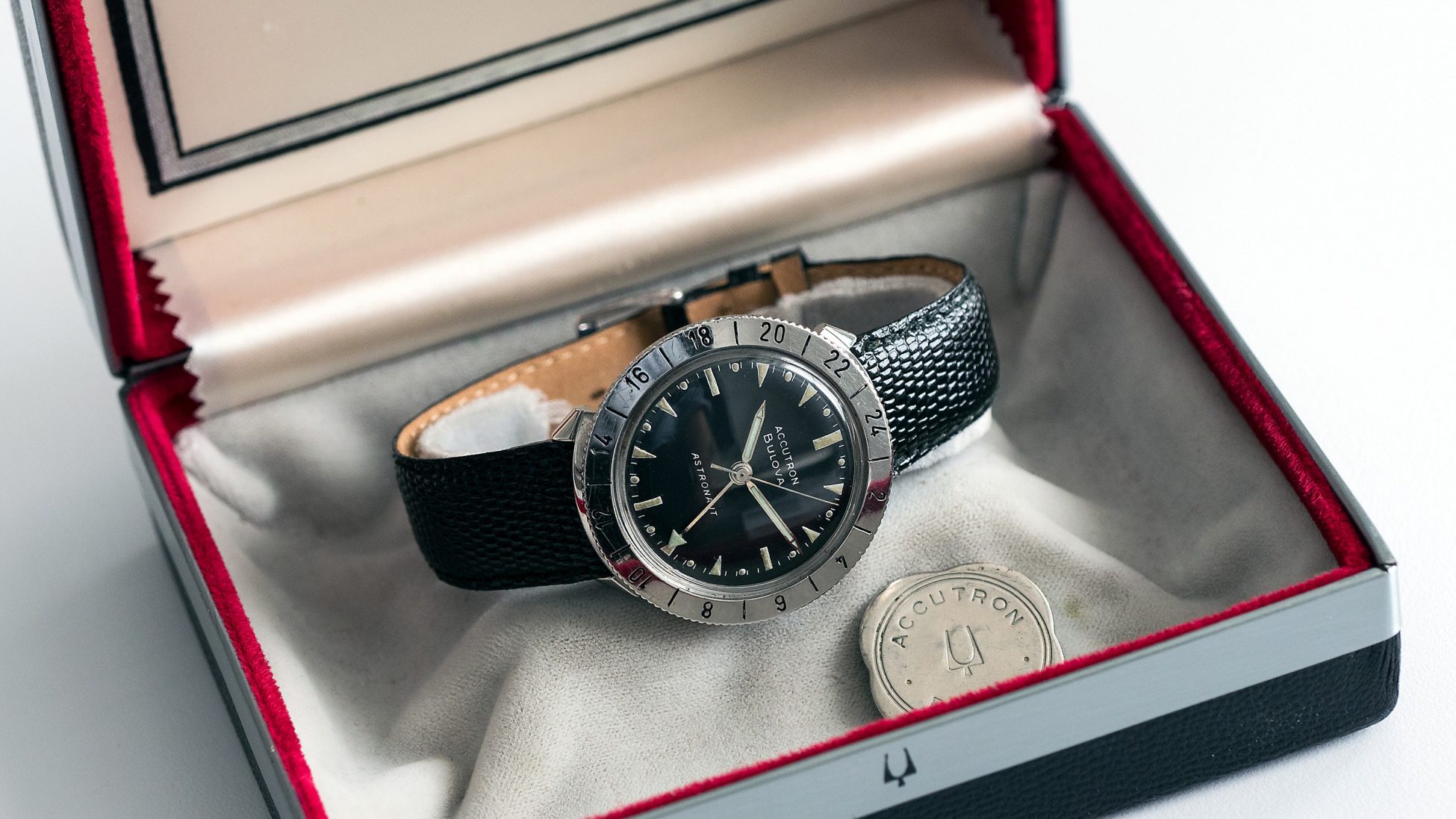 Bulova Accutron Astronaut: Το ρολόι που επέλεξε η CIA για μία ειδική αποστολή