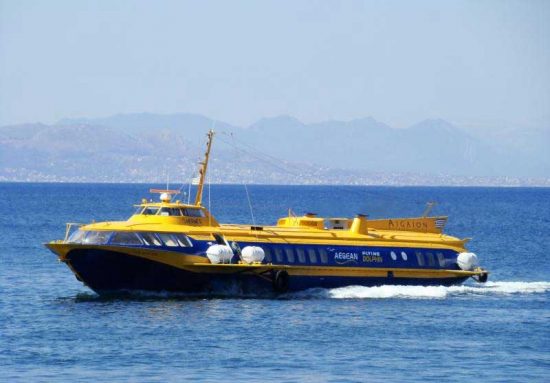 Πειραιάς: Βλάβη σε Flying Dolphin, επιστρέφει στο λιμάνι