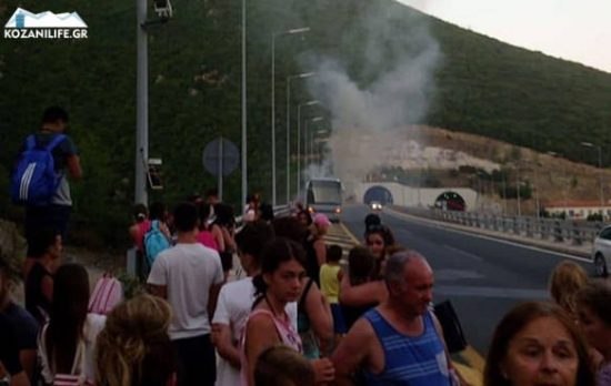 Κοζάνη: Στις φλόγες τουριστικό λεωφορείο στην Εγνατία (video)