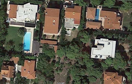 Ο πλειστηριασμός του εμβληματικού ανακτόρου της Έλενας και του Αντώνη Λυμπέρη, η «βλάχα» και το «ταξικό μίσος»