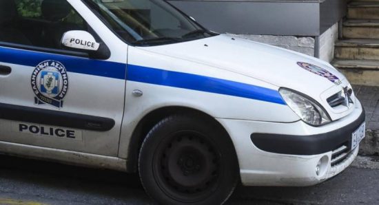Συναγερμός στην Πάτρα: Δραματική διάσωση γυναίκας που απειλούσε να αυτοκτονήσει (video)