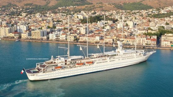 «Club Med 2»: Το μεγαλύτερο ιστιοφόρο στον κόσμο έδεσε στη Χίο (pics)