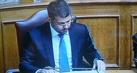 Γ. Στάσσης: «Η ΔΕΗ ζει με ενέσεις ρευστότητας. Αυτό θα αλλάξει»