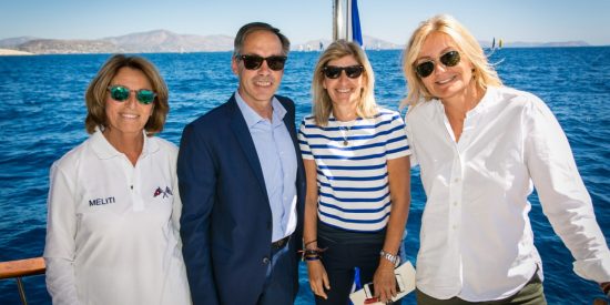 Μαρέβα Μητσοτάκη: Με casual chic εμφάνιση στον 52ο Διεθνή Ιστιοπλοϊκό Αγώνα